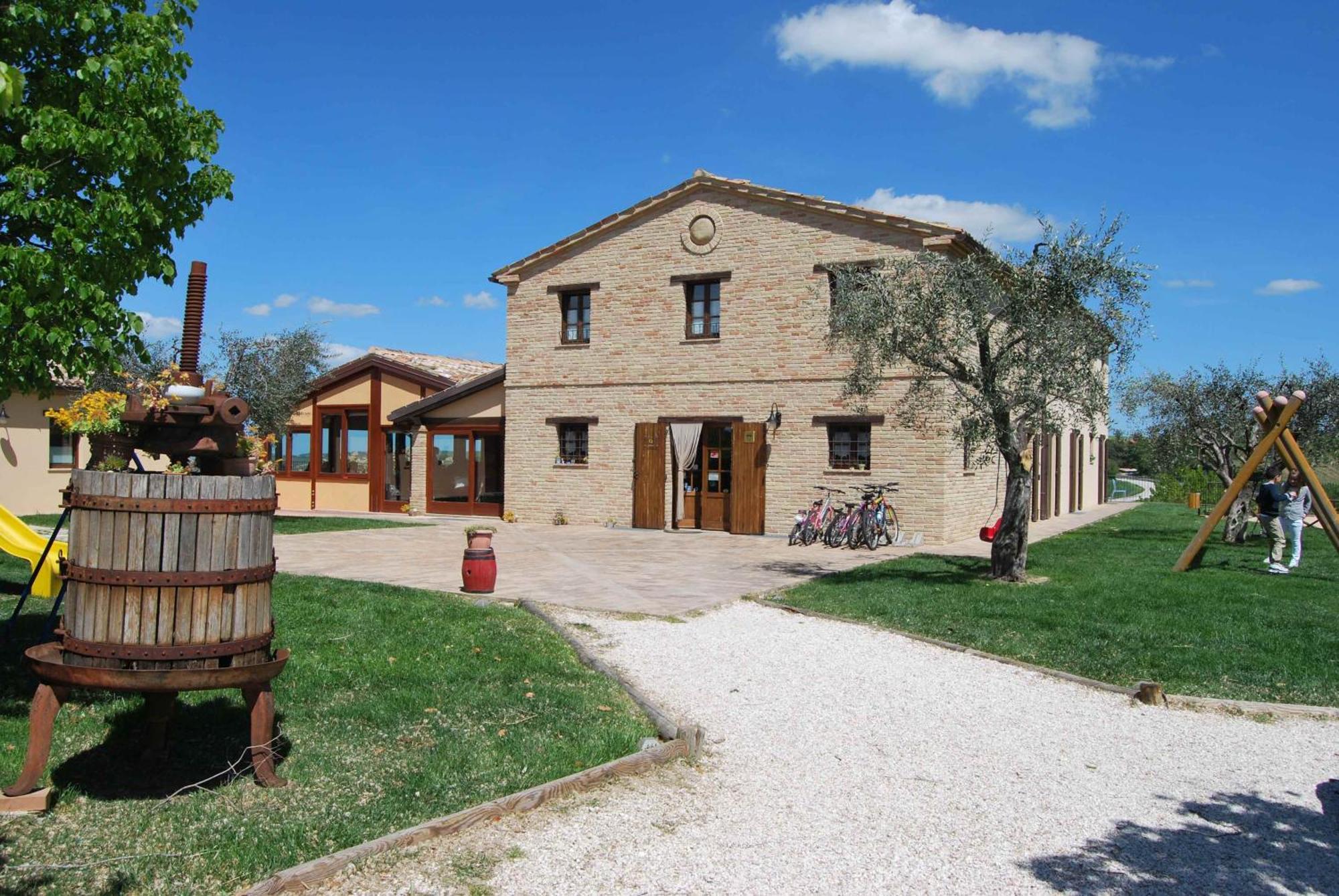Cadabo Villa Montecarotto Exterior photo