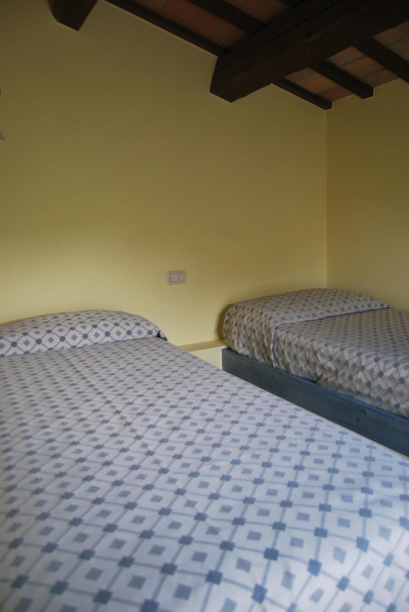 Cadabo Villa Montecarotto Room photo