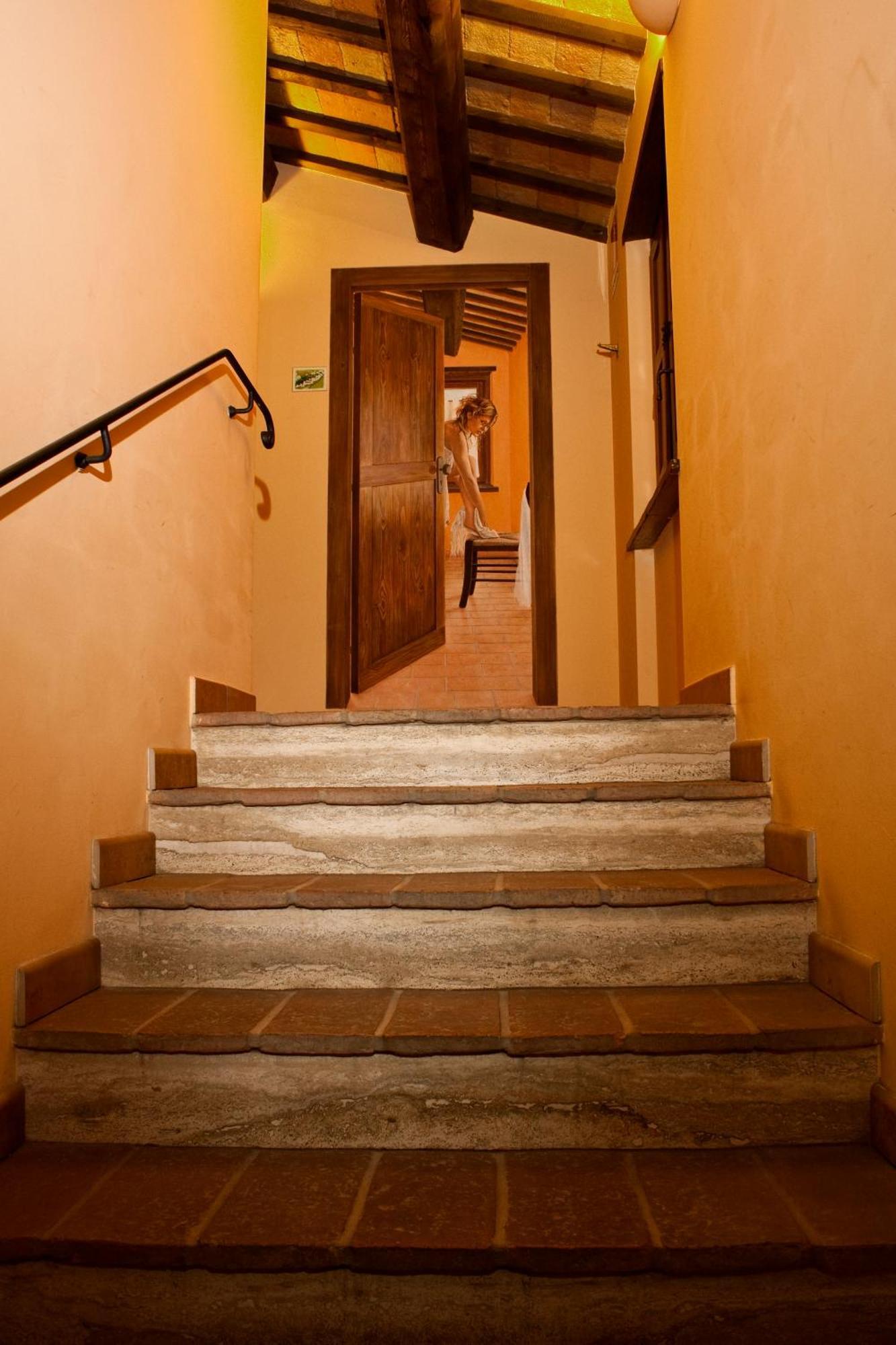 Cadabo Villa Montecarotto Exterior photo